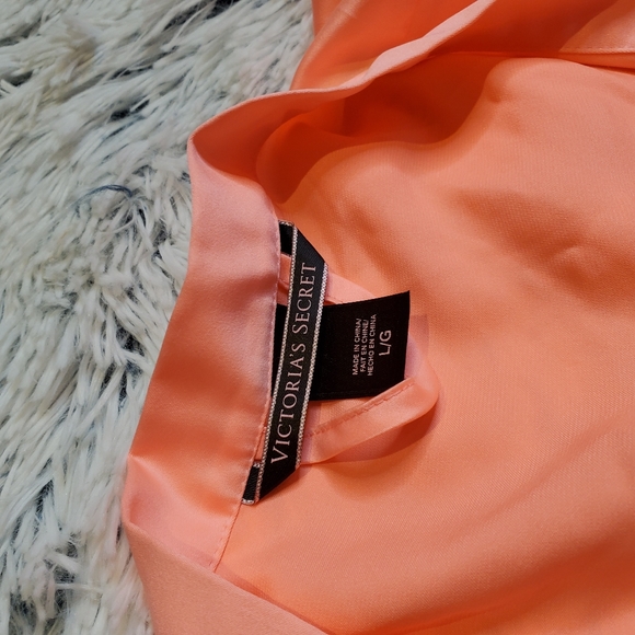 Victoria Secrets Silk Robe - Picture 2 of 6